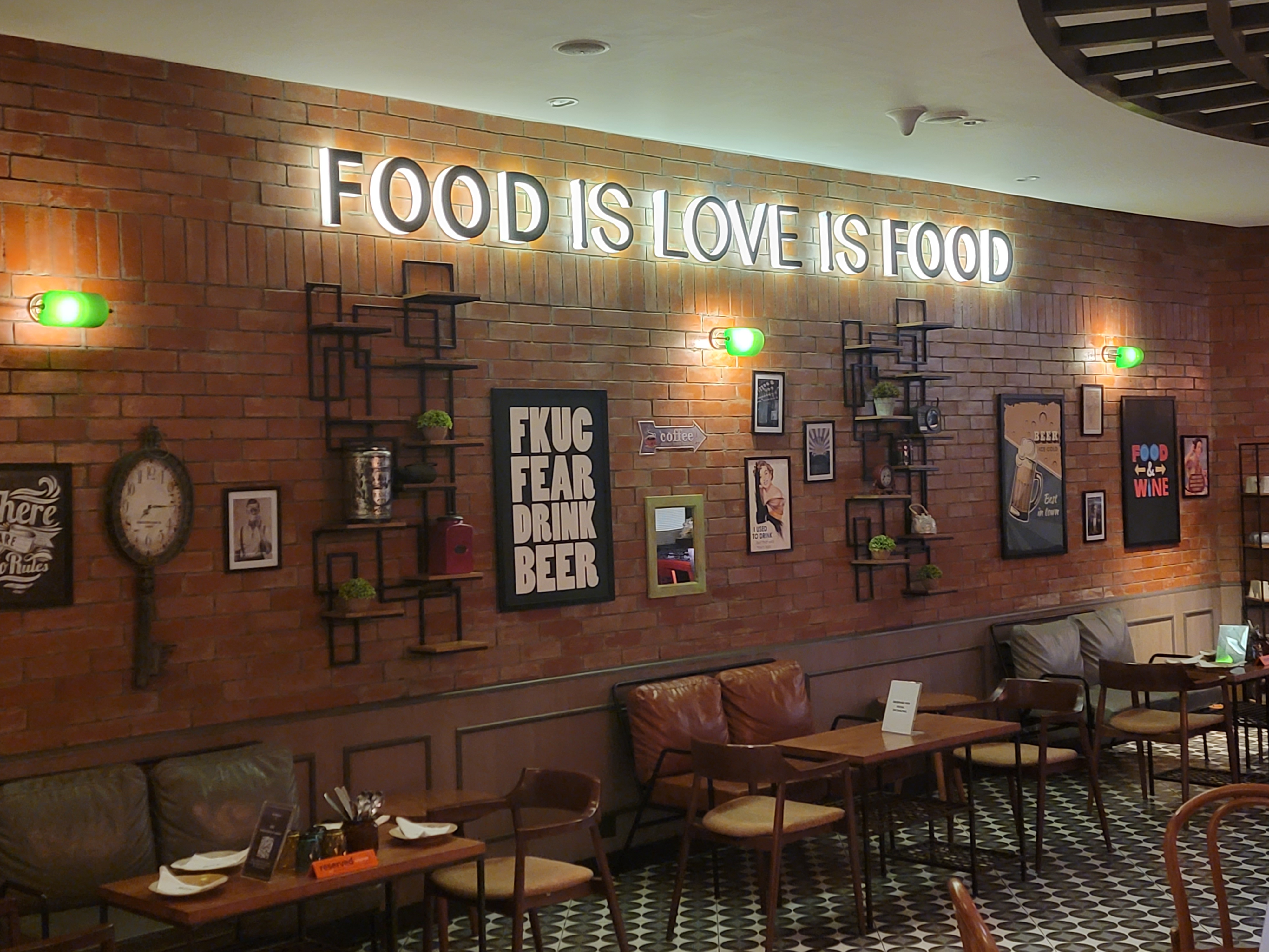 a review of the hip madras kitchen company restaurant in the westin hotel in chennai